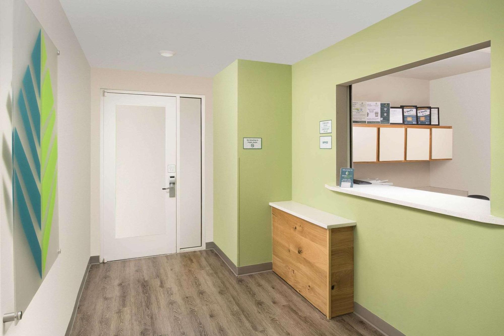 Woodspring Suites Savannah Garden City 외부 사진