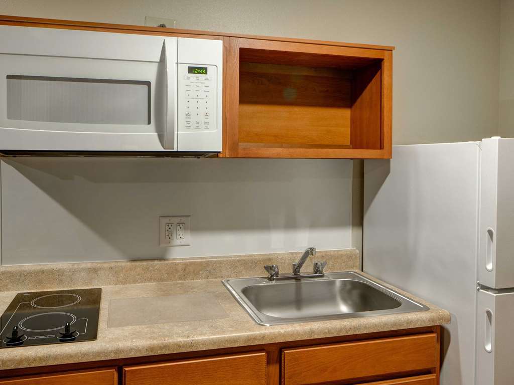 Woodspring Suites Savannah Garden City 객실 사진